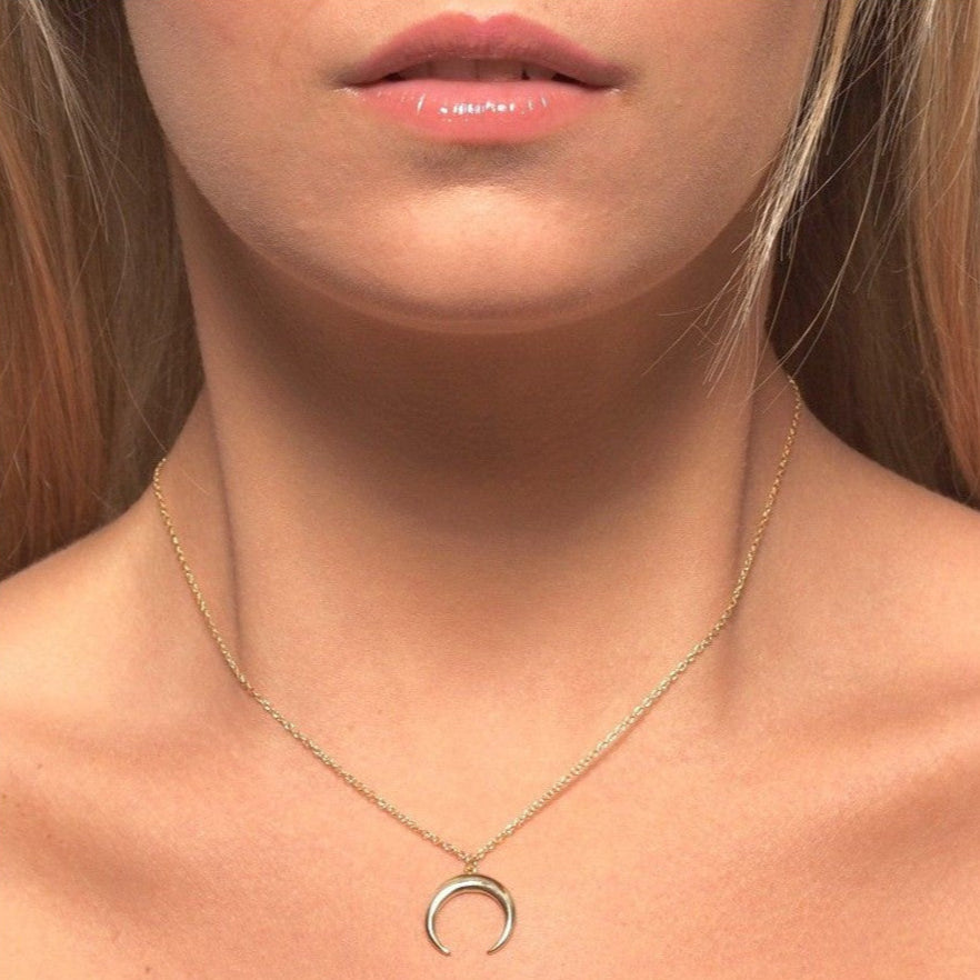 Collar Maan