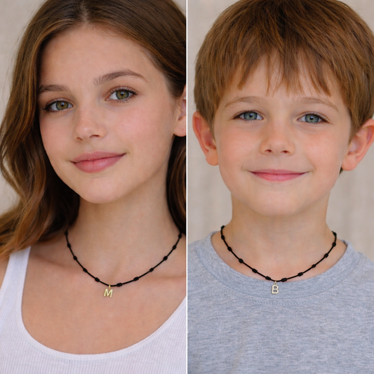Collar Negro Nudos Iniciales