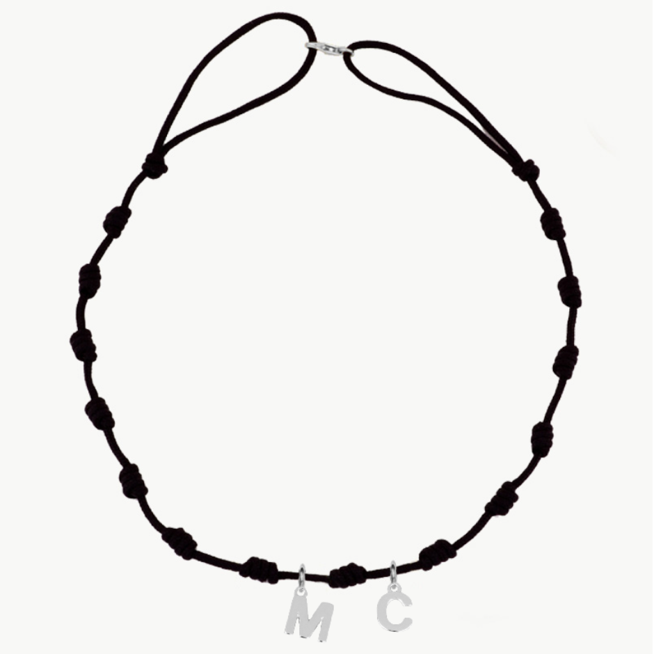 Collar Negro Nudos Iniciales